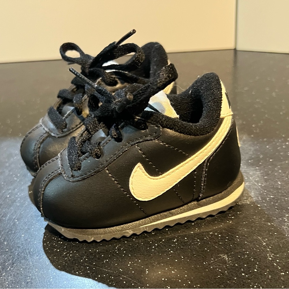 Nike Kids Black and White Sneakers